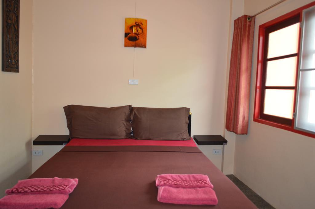 La Paillote Guest House Rayong Bilik gambar